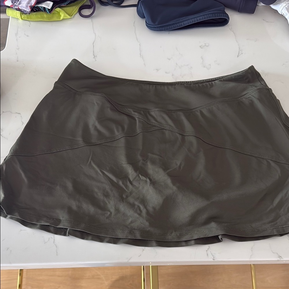 LIJA tennis skirt size L
